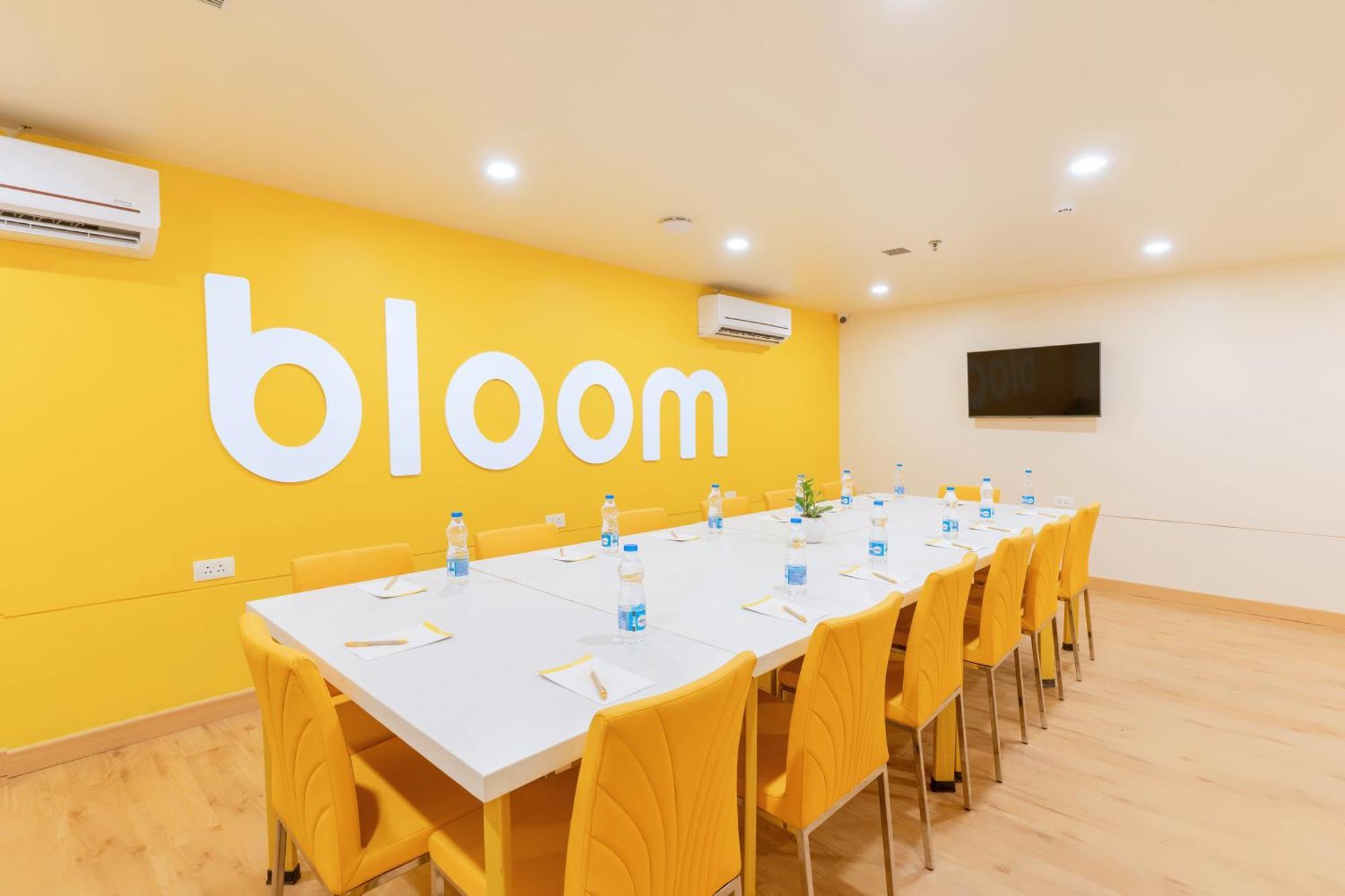 Bloom Hotel - Cr Park New Delhi Exterior foto